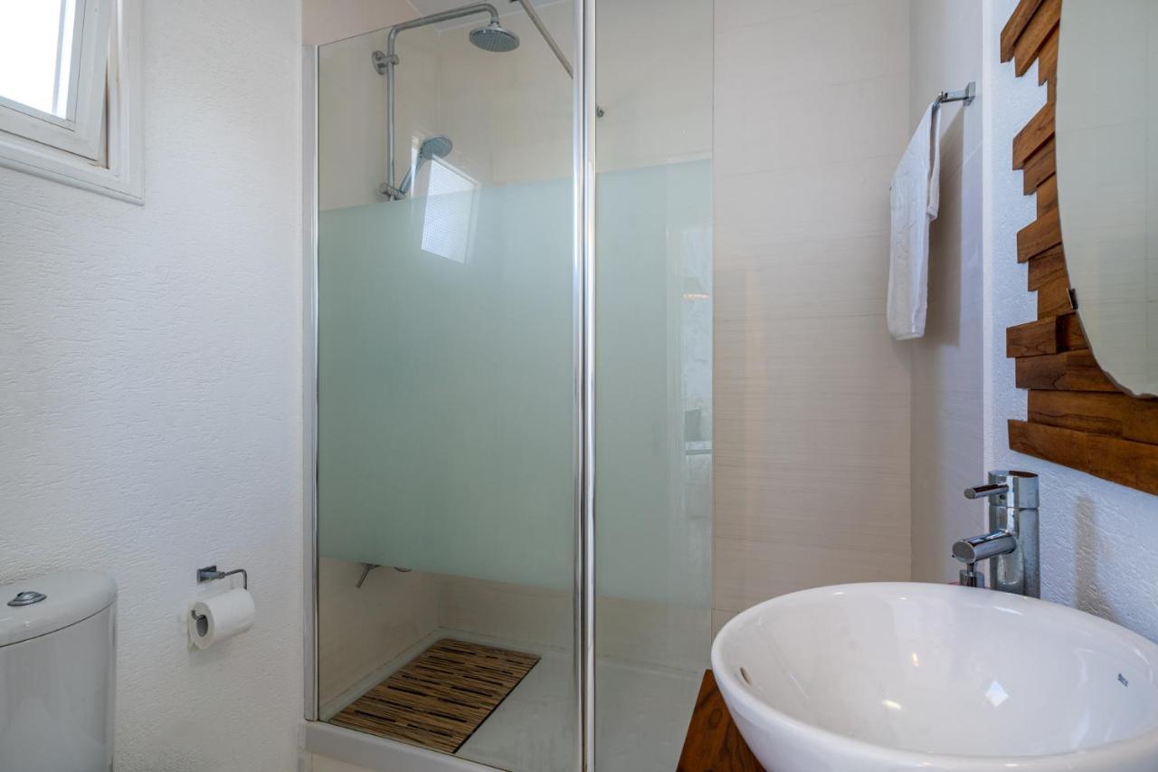 Seawaves 1- Bedroom Apartment Near Meneou Beach Larnaca Dış mekan fotoğraf